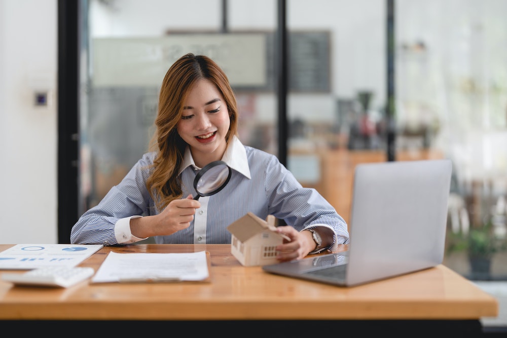 Agence immobilière à frais fixe ou agence classique : laquelle choisir ?